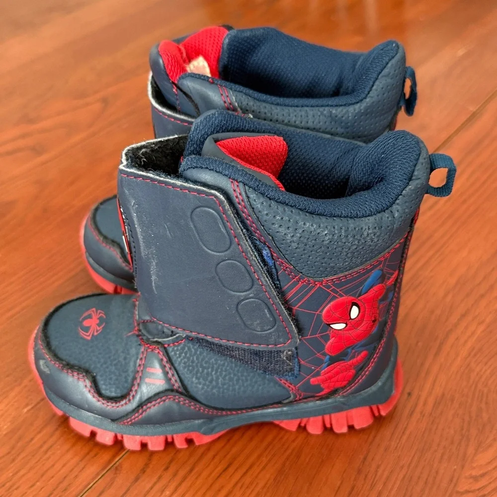 Marvel | Light Up Spider-Man Snowboots for Toddlers